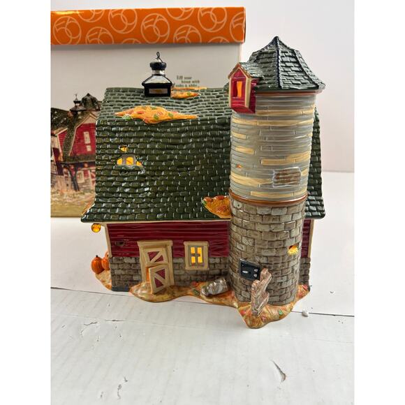 Dept 56 Haunted Barn Halloween Lighted Sound Building - Picture 4 of 11